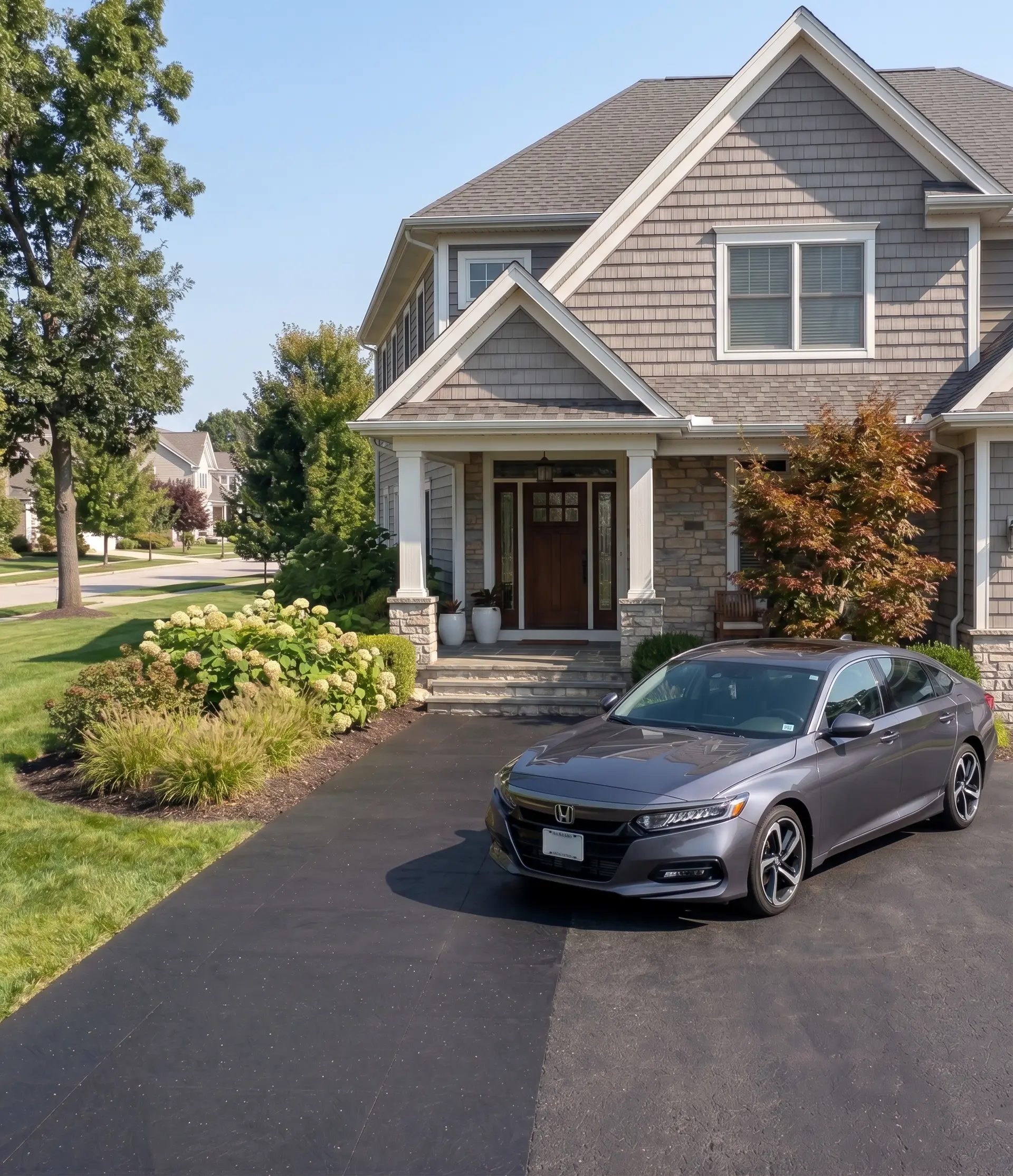 Choosing a Black Basalt Slab vs. Dark Granite
